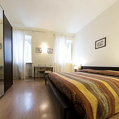 Piazza Del Popolo Bed and breakfast 3*